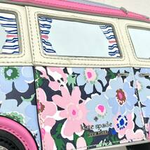 希少 Kate Spade ケイトスペード California Dreaming Surf 3D Van カリフォルニア 3D バン 車 花柄 レザー ショルダーバッグ _画像5