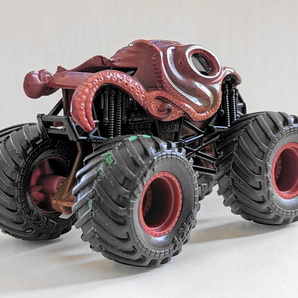 ◎モンスタートラック◎オクトーバー OCTON8ER 赤◎1/64 LOOSE ジャンク MONSTER JAM HOT WHEELS ホットウィールの画像2