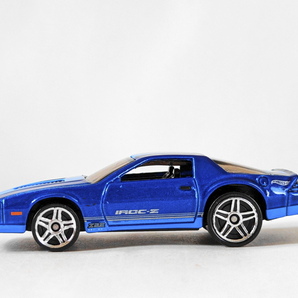 ▽1/64 LOOSE▽シボレー カマロ ＩＲＯＣ－Ｚ '85 CHEVROLET CAMARO IROC-Z 青▽2021 HOT WHEELS ホットウィールの画像1