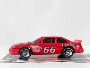 ◆ナスカー NASCAR◆ケイル・ヤーボロー Cale Yarborough フィリップス PHILIPS◆1/64 LOOSE RACING CHAMPIONS レーシング チャンピオン