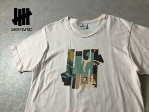 珍色●UNDEFEATED●迷彩ロゴ 桜色ボディ Tシャツ TEE●アンディーフィーテッド