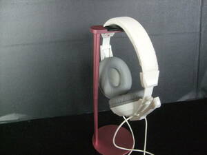 Geekria headphone stand aluminium alloy over ear headphone, game headset for holder 