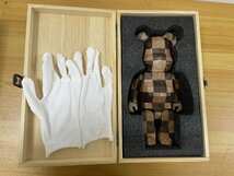 BE@RBRICK x カリモクx 400% by MEDICOM TOY ベアブリック carved wooden 置物 ■ 中古 ■ 美品 ■ 箱付き_画像4