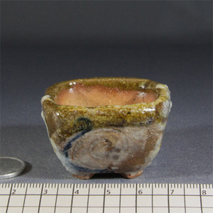 豆盆栽鉢 小さな盆栽鉢 和鉢 陶器鉢 四角盆栽鉢 (一辺4.2cm・巾5.3cm・高さ3.0cm) 手作り鉢 お見舞い品 一品物