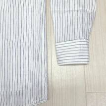 Y0970 美品 UNIQLO メンズトップスシャツ長袖薄手 胸ポケット 予備ボタン付 Sサイズ ホワイト 白 ストライプ 麻 シンプル カジュアル 春秋_画像7