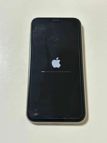 iPhone 11 64GB SIMフリー 液晶一部不具合 フィルム割れあり