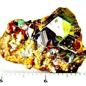 [国産鉱物] レインボーガーネット小群晶・奈良県産 D62の画像5