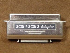 SCSI 変換アダプタ SCSI1-SCSI2 アンフェノールフルピッチ50ピン - ハーフピッチ50ピン 動作未確認 ジャンク