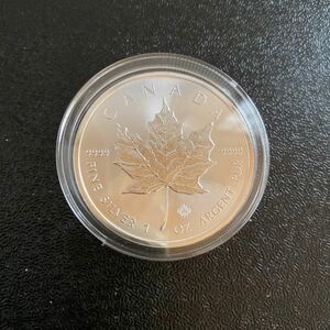 銀貨　99.9% 純銀　シルバー　メイプルリーフ　銀貨　１オンス　エリザベス女王　メープルリーフ　Canada カナダ　2019
