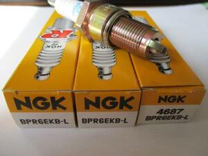 NGK スパークプラグ BPR6EKB-L 4687 4本セットです。