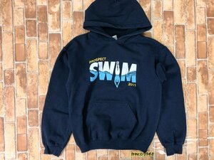 GILDAN メンズ SWIM2011 プリント 裏起毛 プルパーカー S 紺 綿ポリエステル