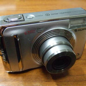 i409 FUJIFILM FinePix A600 富士フイルム デジカメ デジタルカメラ 単三電池駆動 中古 本体の画像1