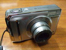 i409 FUJIFILM FinePix A600 富士フイルム デジカメ　デジタルカメラ 単三電池駆動 中古 本体_画像1