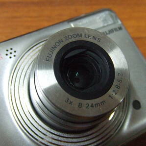 i409 FUJIFILM FinePix A600 富士フイルム デジカメ デジタルカメラ 単三電池駆動 中古 本体の画像4