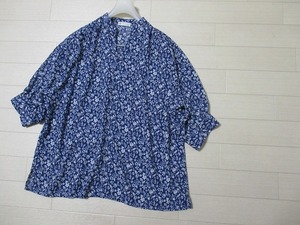 アフタヌーンティー*AFTERNOONTEA WARDROBE　リバティ風ボタニカルプルオーバーブラウス　M～Lサイズ