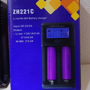 【保管品】急速 充電器 ZH221C 18650 16340 充電池 用の画像3