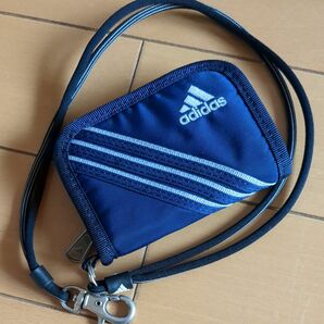 アディダスadidas紺色ネイビー財布キッズ