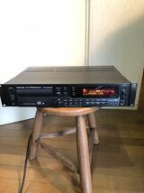 TASCAM タスカム 業務用CDレコーダーCD-RW900MK II_画像2