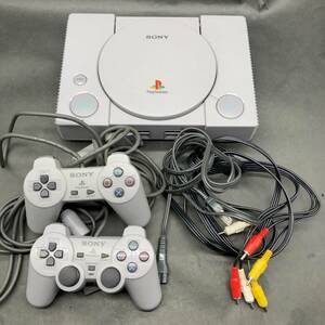 p-4673v Sony Playstation SCPH-5000 本体/コントローラ2個/AV 電源ケーブル セット 通電確認 ジャンク 中古品 プレステ