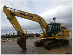 油圧ショベル(Excavator) Komatsu PC200-11 202006 3,405h 使用hours少な目、Crane仕様、マルチ、三面カメラ、査