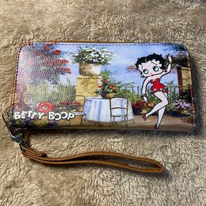 極美品！BETTY BOOP ジップ　長財布