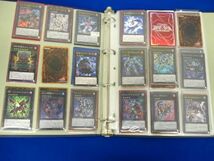 【同梱可】状態C トレカ 遊戯王 ファイル2冊分 カード300枚以上入り_画像5