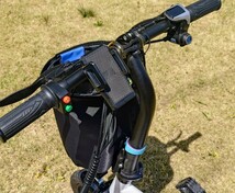 【美品】折り畳み式 電動自転車 300W仕様 36V5.2Ah リチウムイオン電池 ハイパワー ホワイト フル充電 完動品 室内保管 かご付_画像6