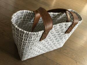  basket bag basket vinyl made keep hand : imitation leather width :28. height :22. inset :13. steering wheel ( keep hand ):21. many color ( white * gray ) almost new goods 