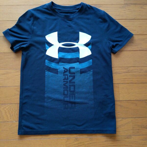 UNDER ARMOUR　150　Tシャツ ①