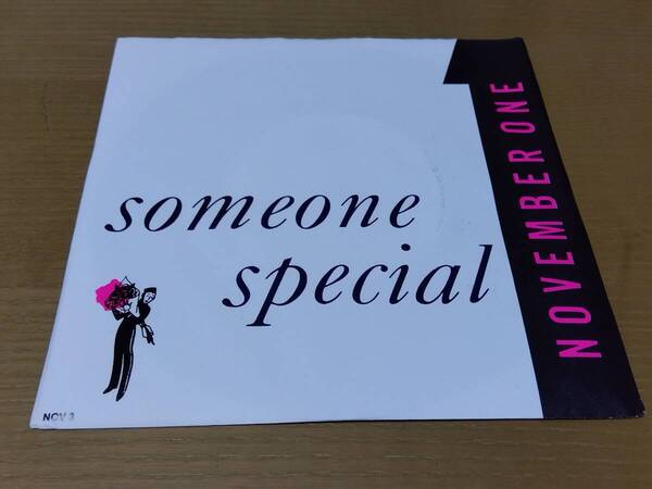 【PWL】◇中古（バックアップCD付）【レコード】 ◇November One【7インチ】/Someone Special◇Remixed By Pete Hammond◇シングル盤全2曲