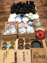 3個口発送【中古品】食器まとめ　純銅製茶托　木製茶托　九谷焼皿　南部鉄すき焼き鍋　ホロー鍋　大中小皿　塗食器大量　灰皿　木箱入り_画像1