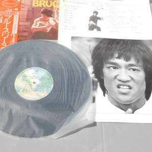 ブルース・リー LPレコード 「燃えよドラゴン」と「死亡遊戯」 サントラ盤帯付き 中古の画像5