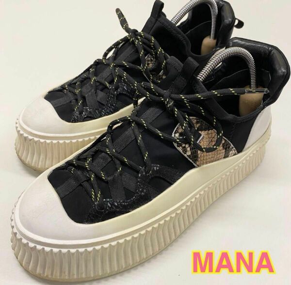 MANA マナ　厚底 24 ブロック スニーカー パイソン シューズ　黒　白　靴
