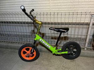 大人用STRIDER 親用カスタムストライダー　ビッちゃん　ランバイク バランスバイク 緑　パパ用ママ用