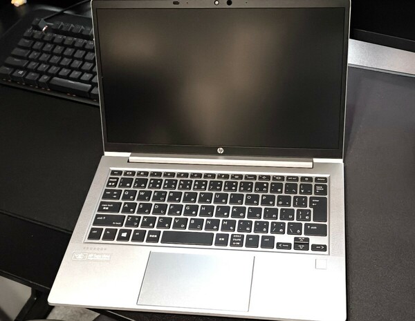 HP ProBook 635 Aero G7　重量1kg/32GBメモリ