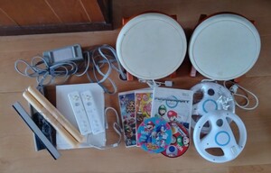 Wii本体 マリオカート　ハンドルつき　太鼓の達人　タタコン