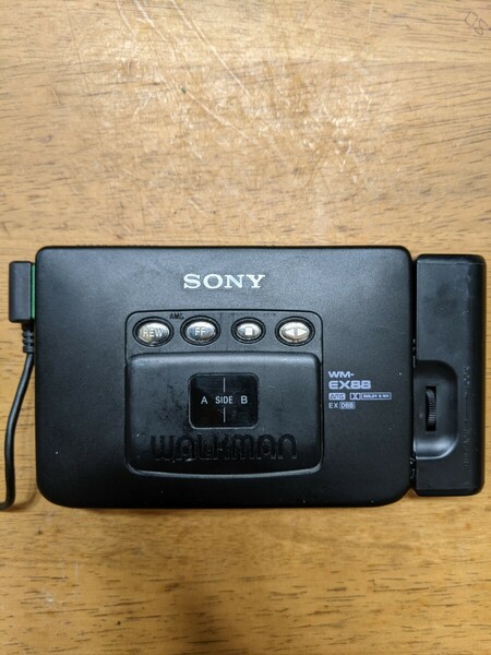 IY1151 SONY WALKMAN WM-EX88 カセットプレーヤー/ソニー 動作未確認 現状品 JUNK 送料無料