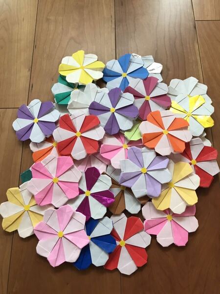 手作りハンドメイド　花びら折り紙細工 壁面飾り 30個セット　折り紙