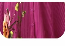 レディーストップス　プリーツ半袖ロング丈ワンピース　チュニック肌触り弾力通気性ドレープ性いい　素敵花柄　前開きアイボリー_画像6