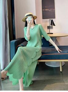  lady's tops pleat shirt long skirt 2 point set 7 minute length of a sleeve feel of .. elasticity equipped ventilation dore-p... light green color 