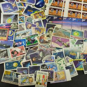 【K19】切手まとめ売り 海外 外国 宇宙 プラネット オーロラ 偉人 星 宇宙飛行士 人物 風景 バラ 切手 記念切手の画像3