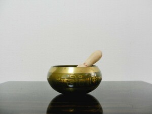 sin silver g bowl chi bed .. law . brass made sutra .. law . Mantra . character Buddhist altar fittings diameter 12.5cm stick attaching ..