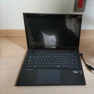 富士通 FMV LIFEBOOK UH55/M FMVU55MR i5 4200U メモリ 4GB 管3