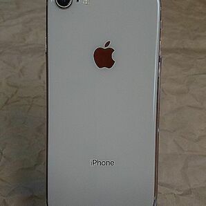 iPhone 8 64GB ゴールド docomo 2404101