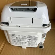 13 ゆうパック着払い発送　中古　動作品　Panasonic 炊飯器 5.5合 2019年製 可変圧力IH式 Wおどり炊き ホワイト SR-PW109-W パナソニック _画像9