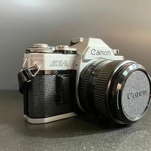 美品 Canon キャノン AE-1 一眼レフ フィルムカメラ カメラ CANON LENS FD 50mm 1:1.2 ストラップ付き マニュアルの画像2
