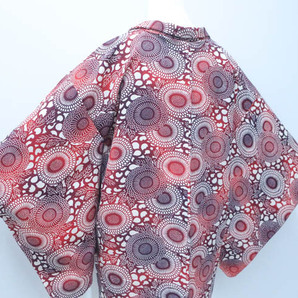 《京都一輝堂》【着物】 羽織 紅型 花文様 羽織紐付き 身丈約77.5cm 裄丈約61.5cm 24Z-1096の画像2