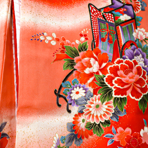 《京都一輝堂》【着物】 女児 祝着 花車文様 身丈約98cm 23W-6742の画像2