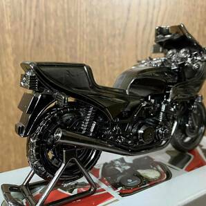 ホンダ CB1100R レッドバロン世界の名車シリーズの画像10