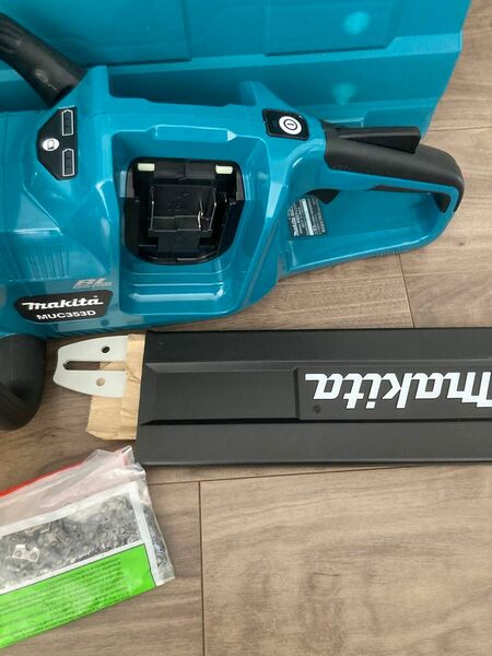 新品　マキタ　MUC353DZ 充電式チェーンソー makita